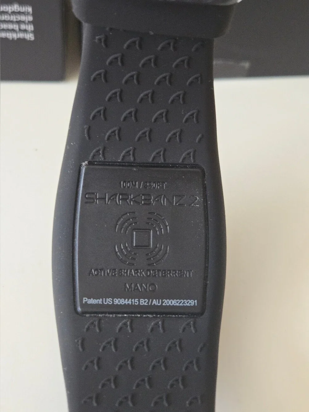 Sharkbanz 2 All Black Shark Deterrent Wristband NEW Open Box Never Used